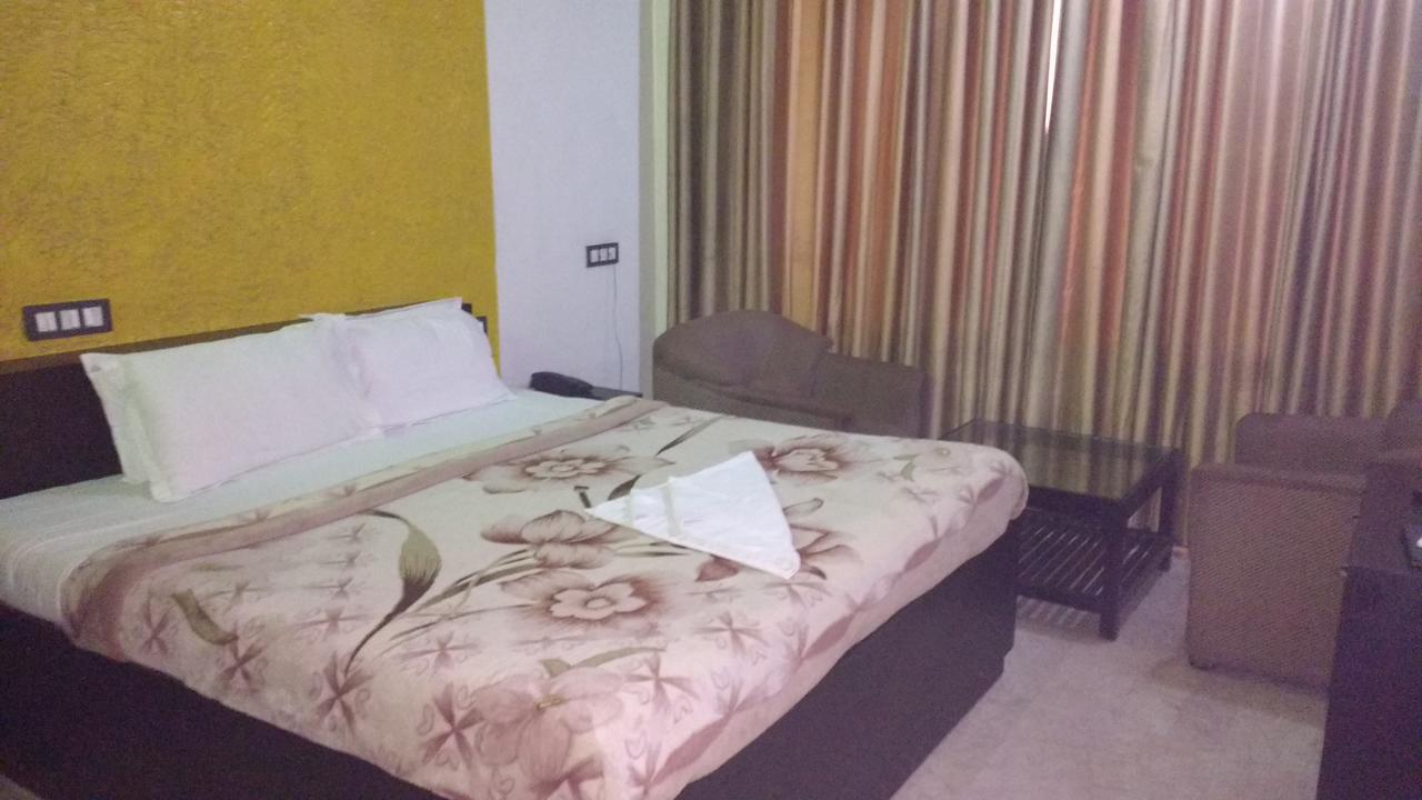 Sanjay Motels I Pvt Ltd Pura Raghunath Экстерьер фото